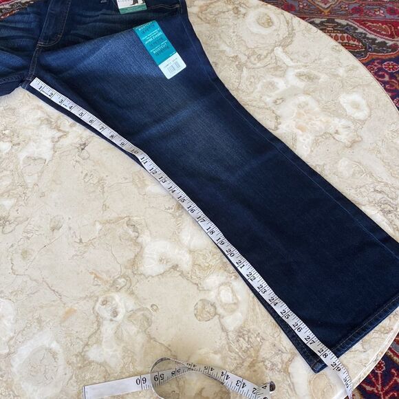 NWT Lee Riders Mid Rise Bootcut Jeans - Picture 12 of 14